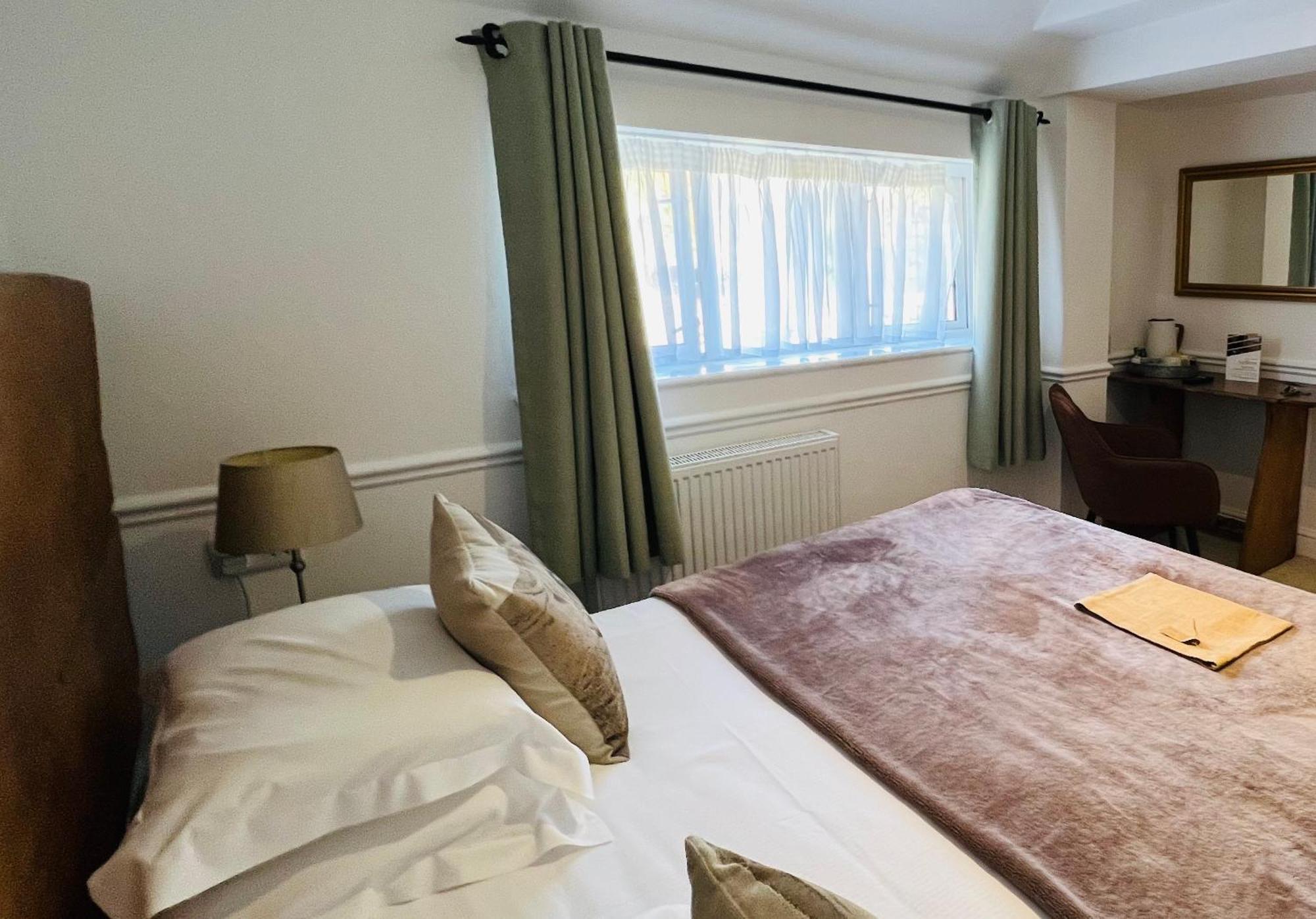 Cottage Lodge Hotel Brockenhurst Dış mekan fotoğraf